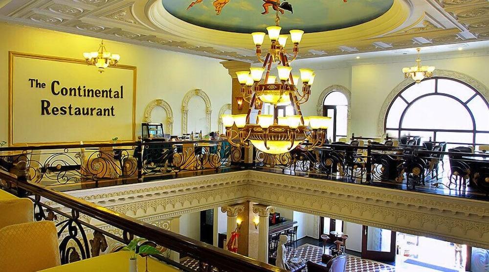 The Grand Palace Hotel Malang Extérieur photo