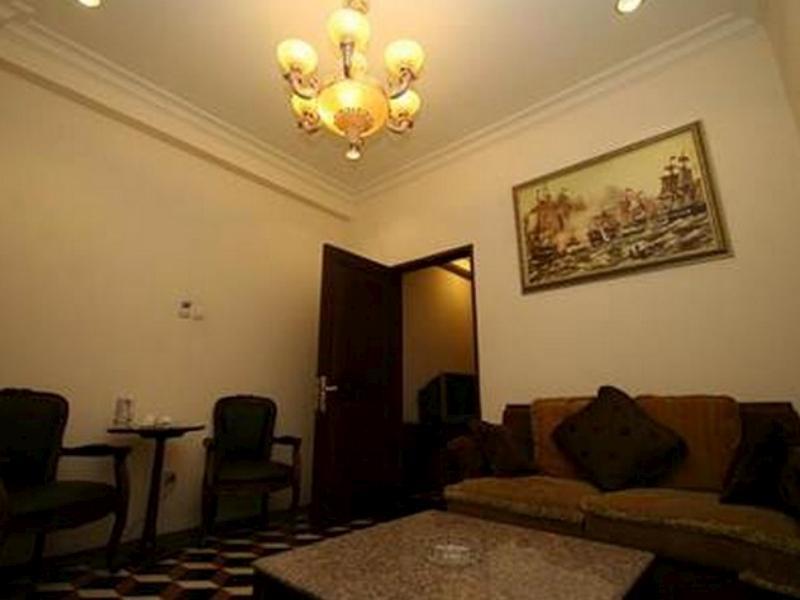 The Grand Palace Hotel Malang Extérieur photo